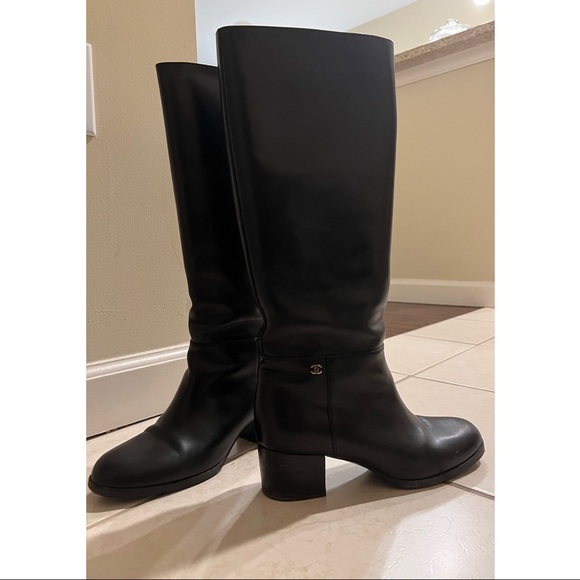CHANEL Boots - Picture 1 of 6